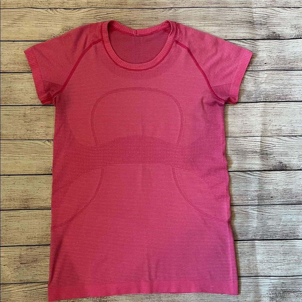 Lululemon Swiftly Tech Short Sleeve Top